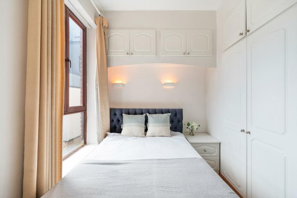BEDROOM 1 b.jpg