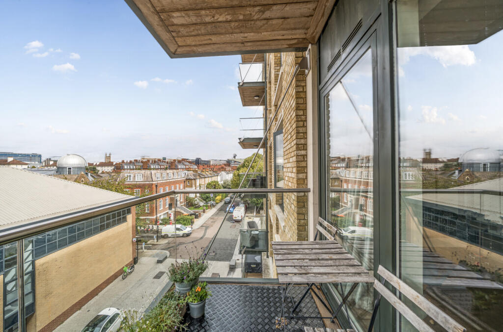 1343525-4-68b19a4...