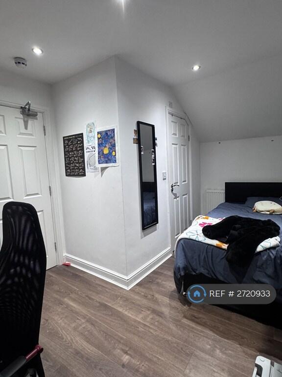 Room 7