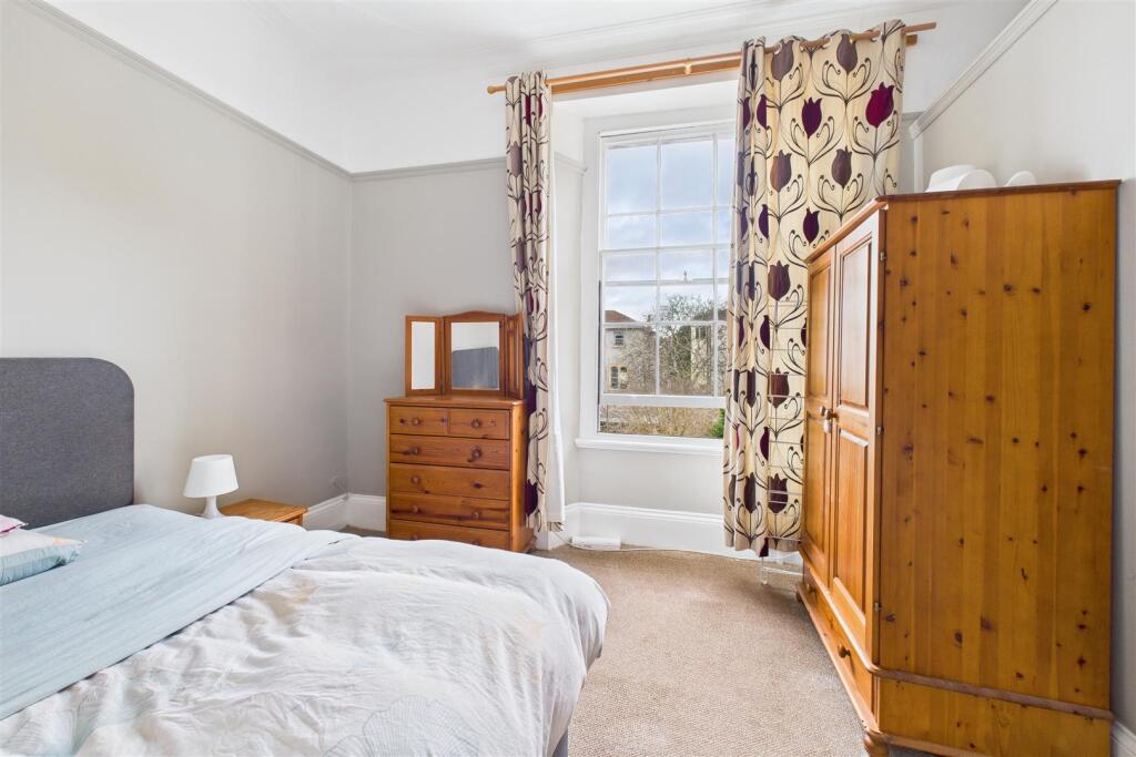 Flat 4, 21 Tyndalls Park Road, Clifton, Bristol BS