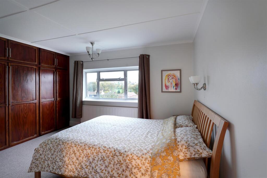 DA12 1QY51Pine ave Gravesend   (20).jpg