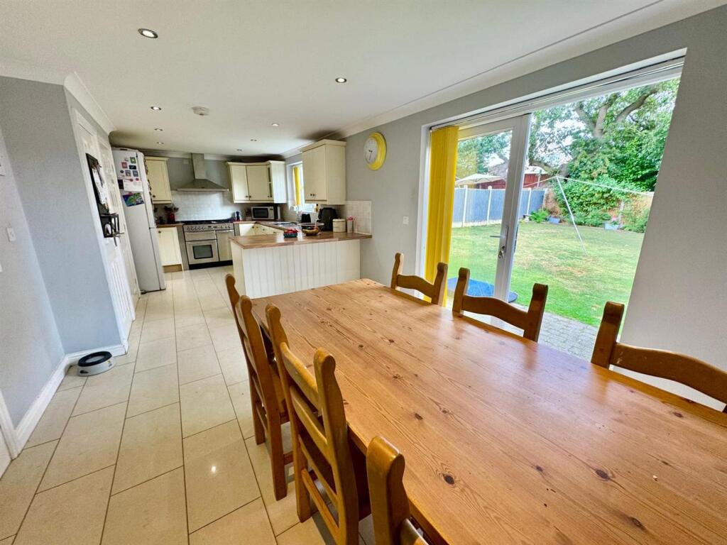 PHOTO-2025-08-12-11-41-08 (8).jpg