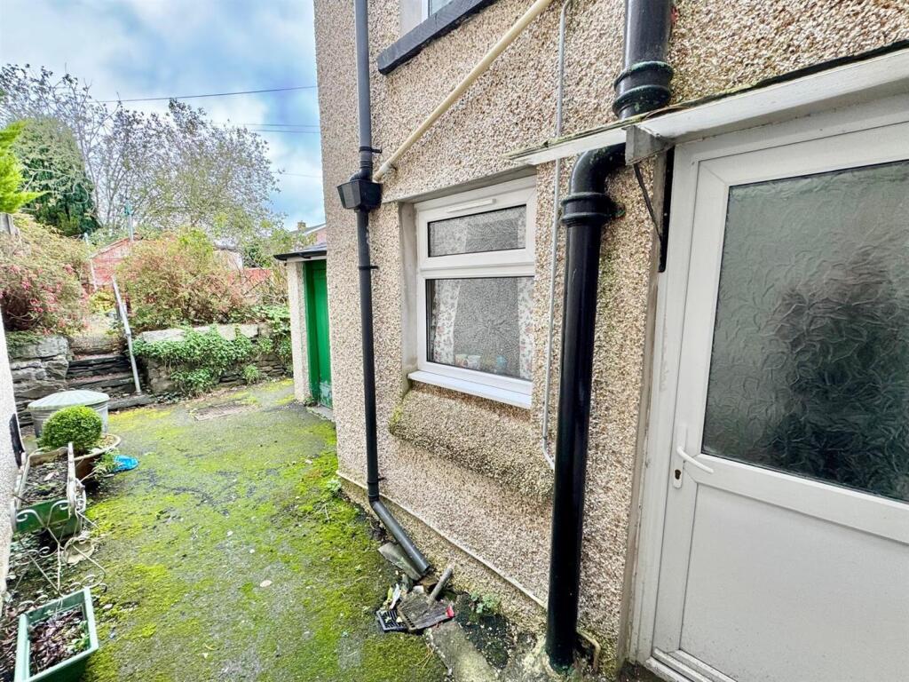 PHOTO-2025-10-10-15-36-01 (11).jpg