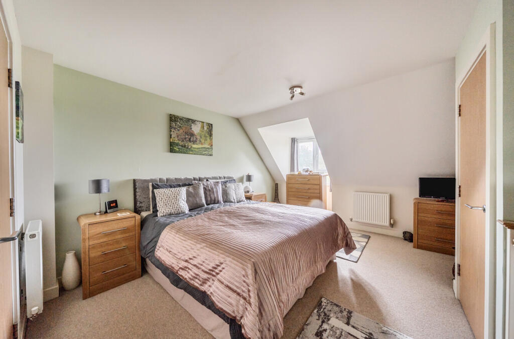 1370718-15-68f666...