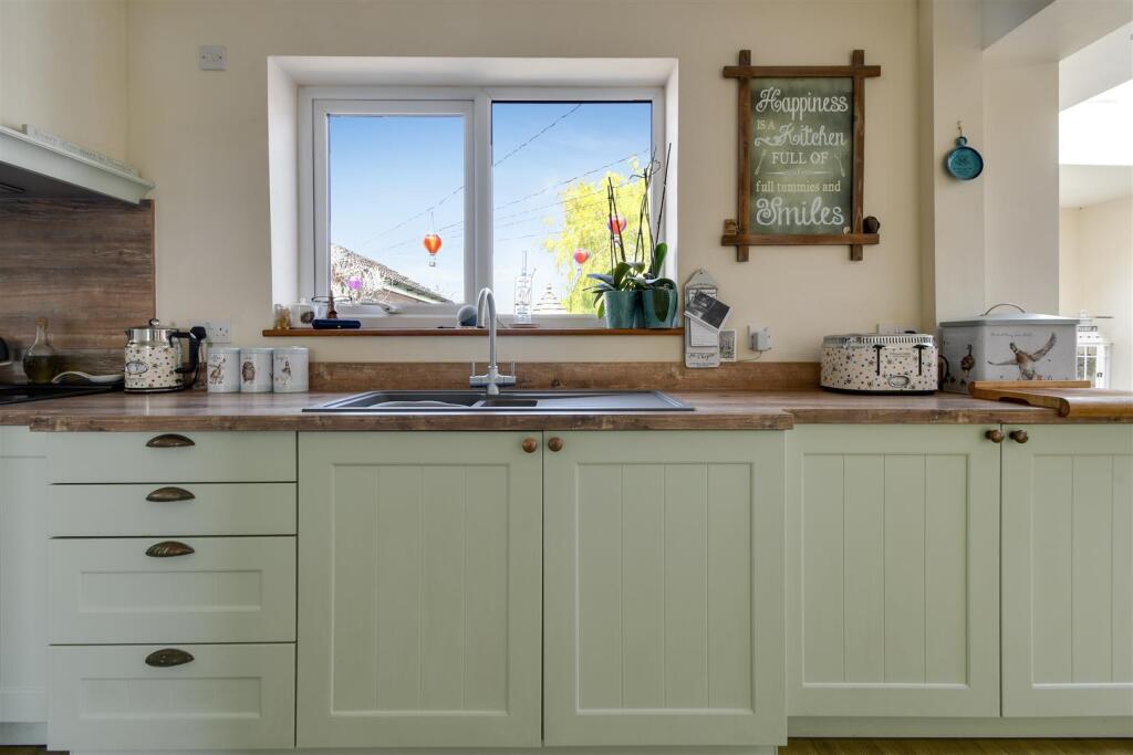 KITCHEN LIVING DINING