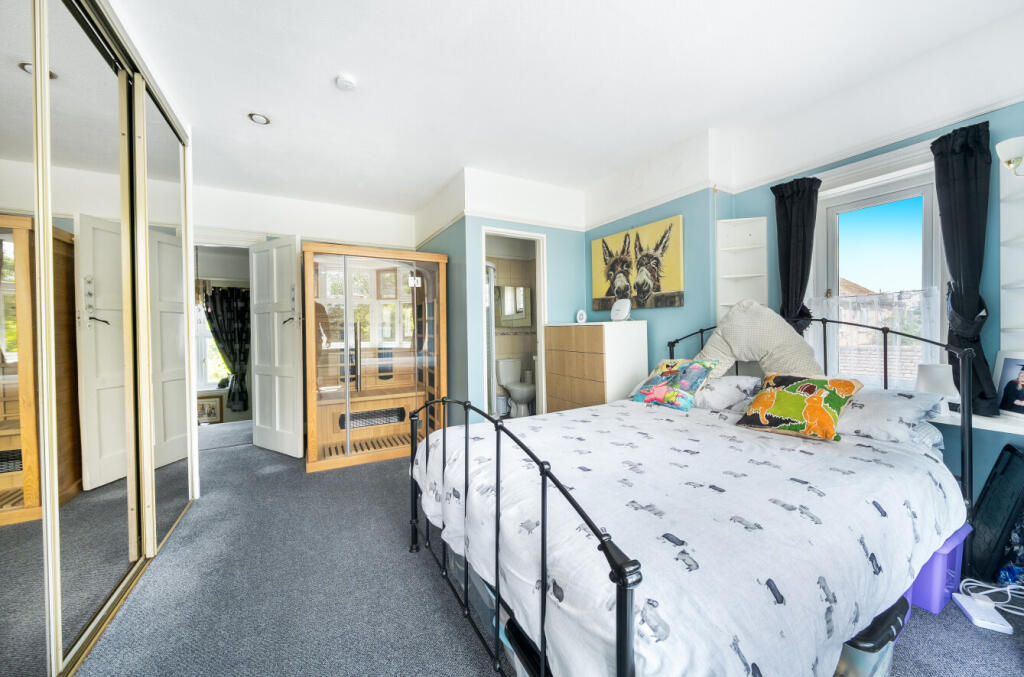 1305889-34-684899...