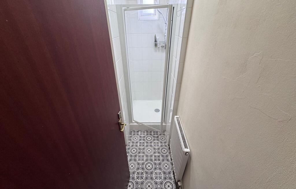Communal Shower 3