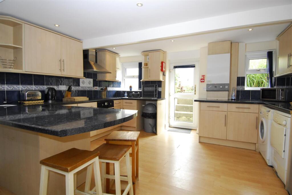 6PearsonAve009.JPG
