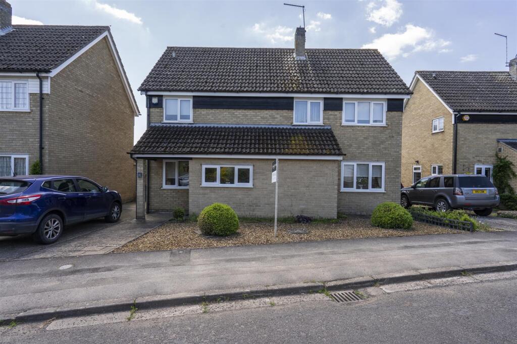 8 Malting Close (1).jpg