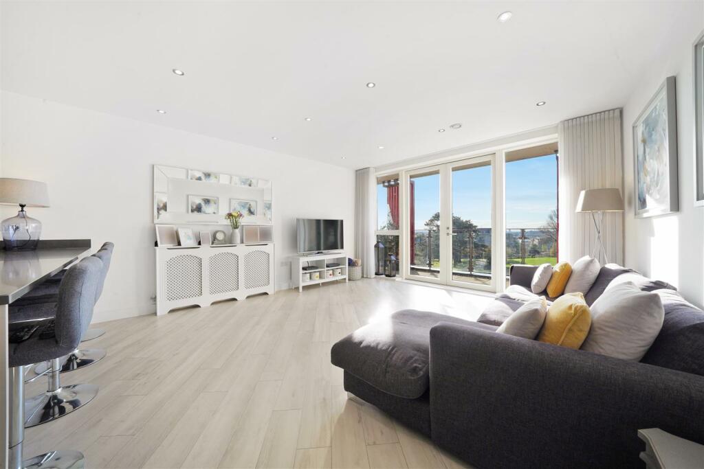 30 Garisson Heights - WffJeAs41qT8zY4KQ9pC.jpg