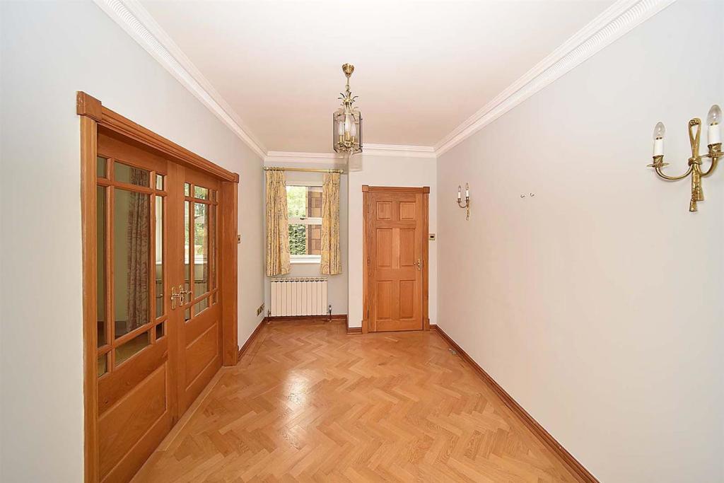 7 Marloes hallway.jpg