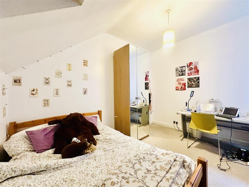 Bedroom 5