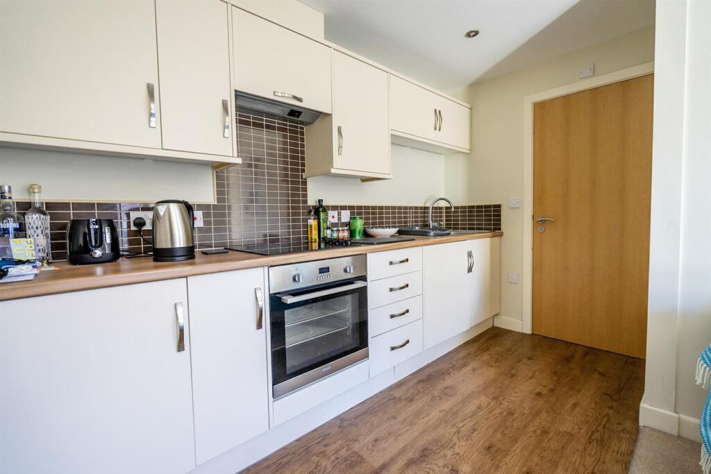 5 Grove Place 1.jpg
