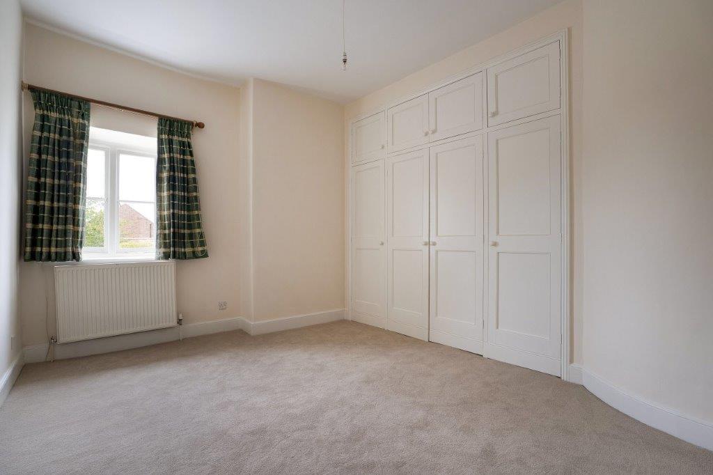 Longcot House - Bedroom 5.jpg