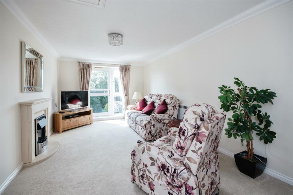 Living Room.jpg