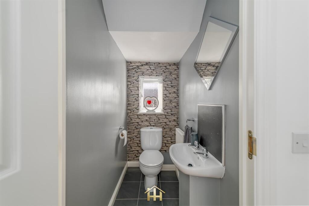 99 GLENEAGLES AVE DD2 3GH 251125 EDIT (20 of 49).j