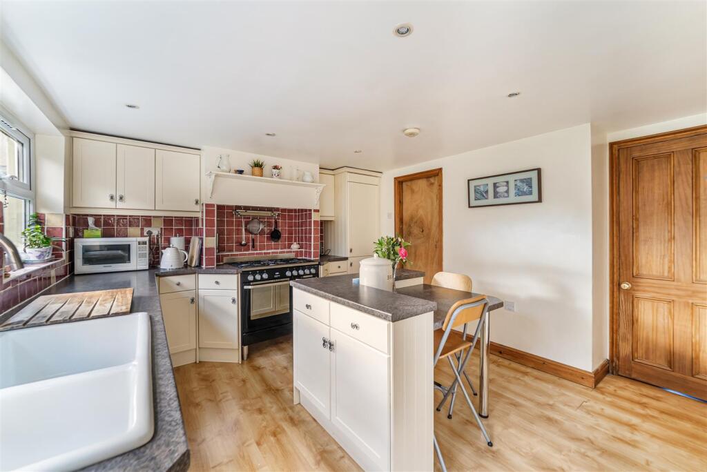 Kitchen/Breakfast Room