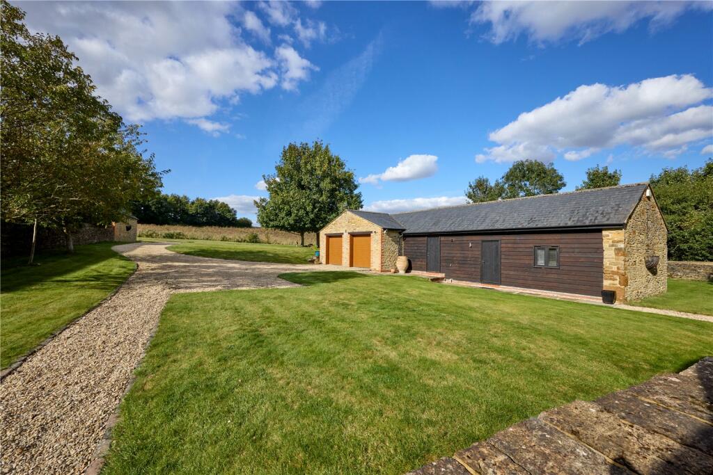 Annexe and Garden
