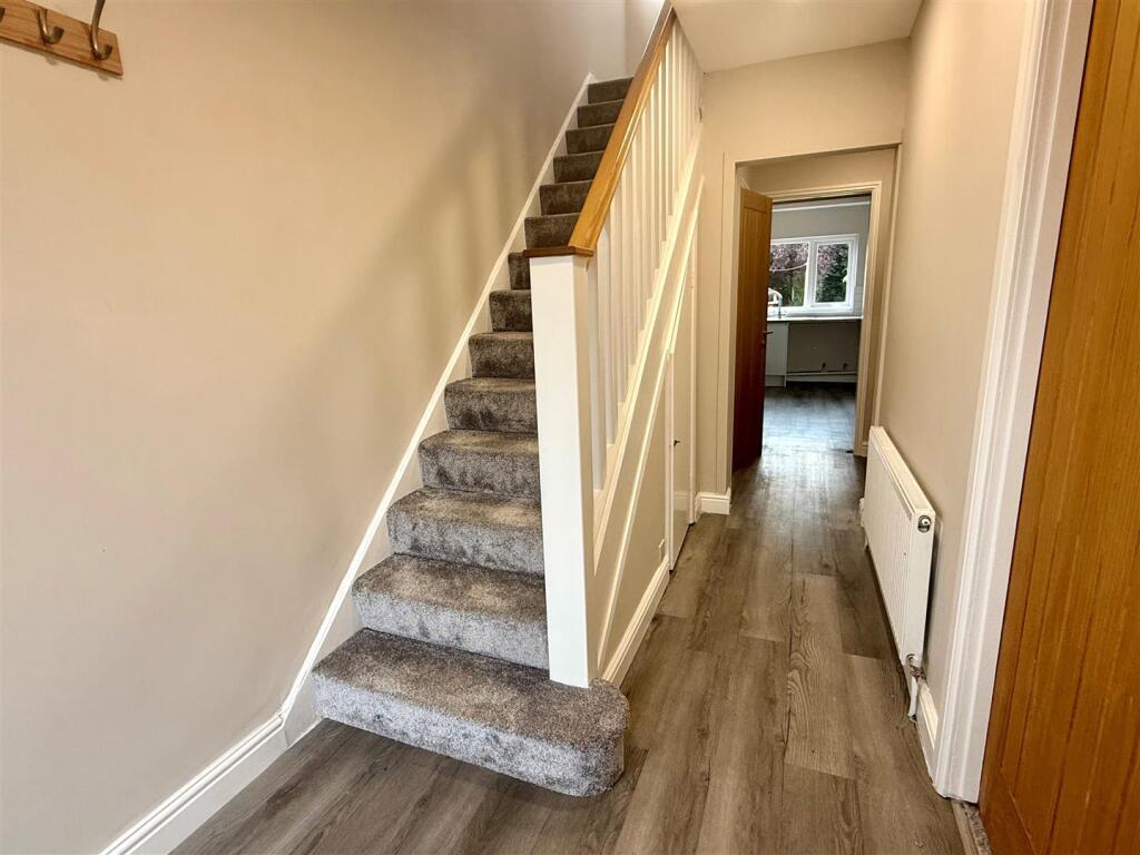 77 beech rd hall 2.jpg