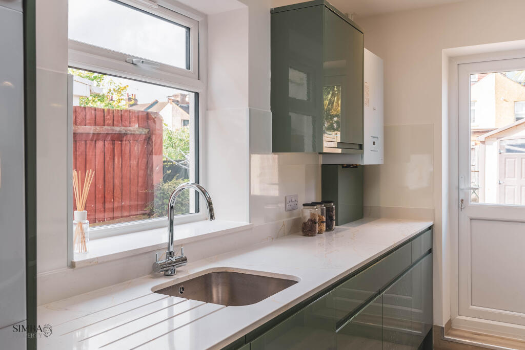 8BA Kitchen Sink