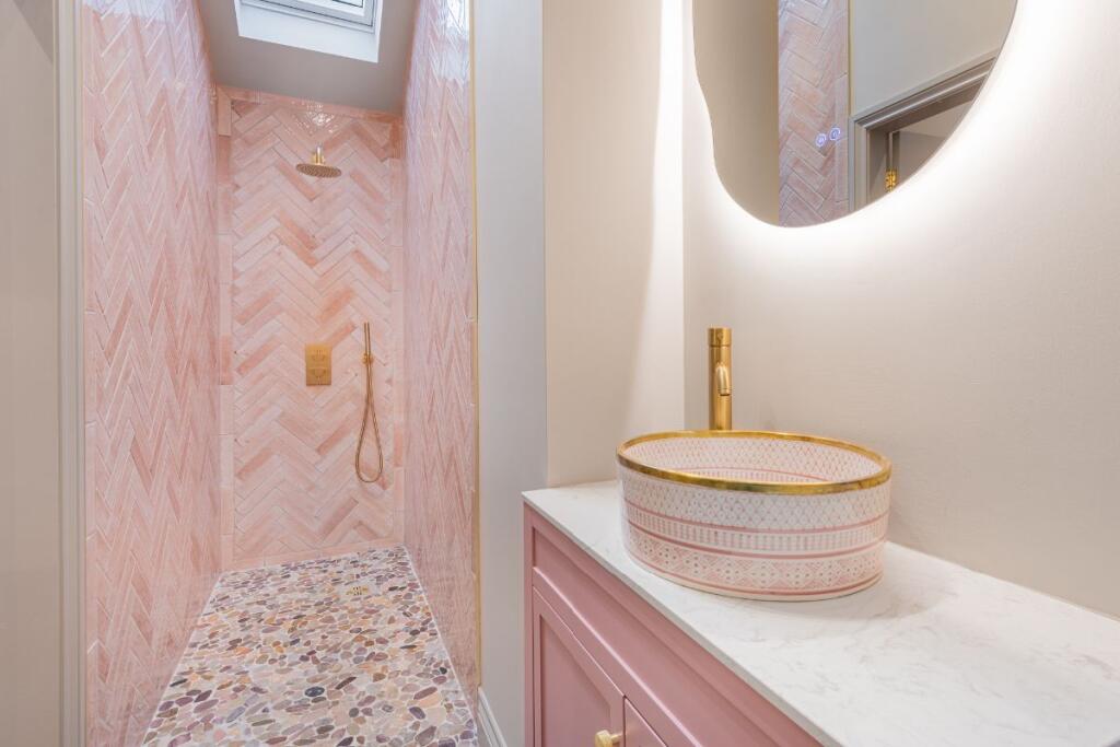 The Coach House - Shower
