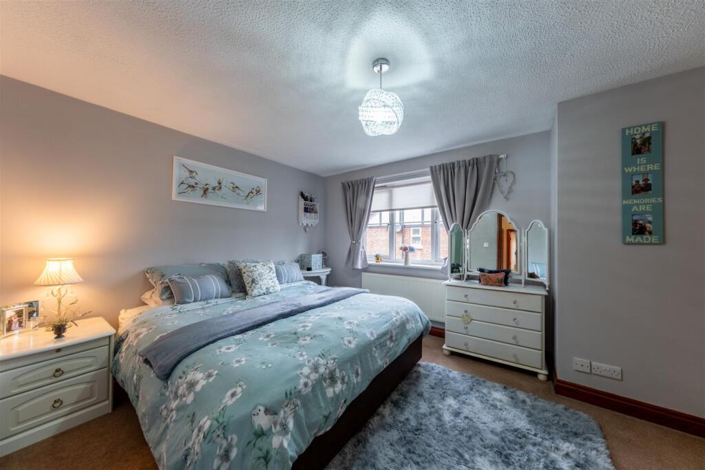 6 Gowy Court-017.jpg