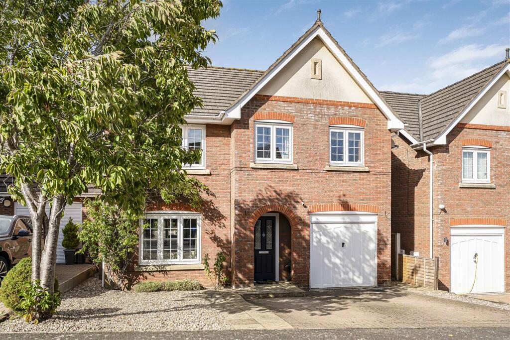 19 St Marys Way