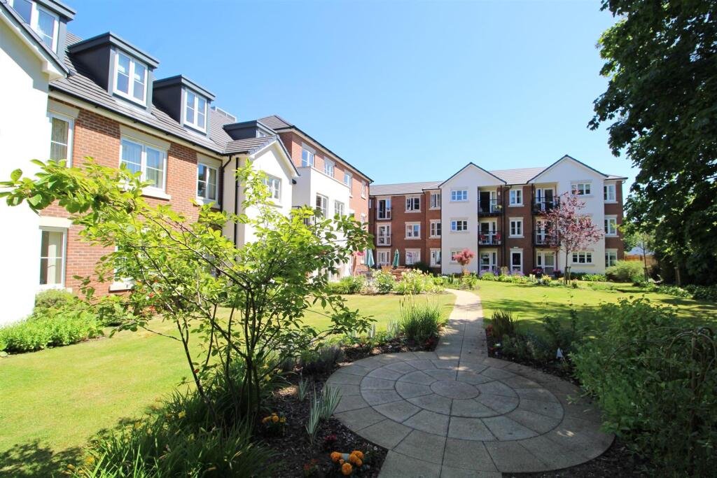 Rear of Arlington Lodge.jpg