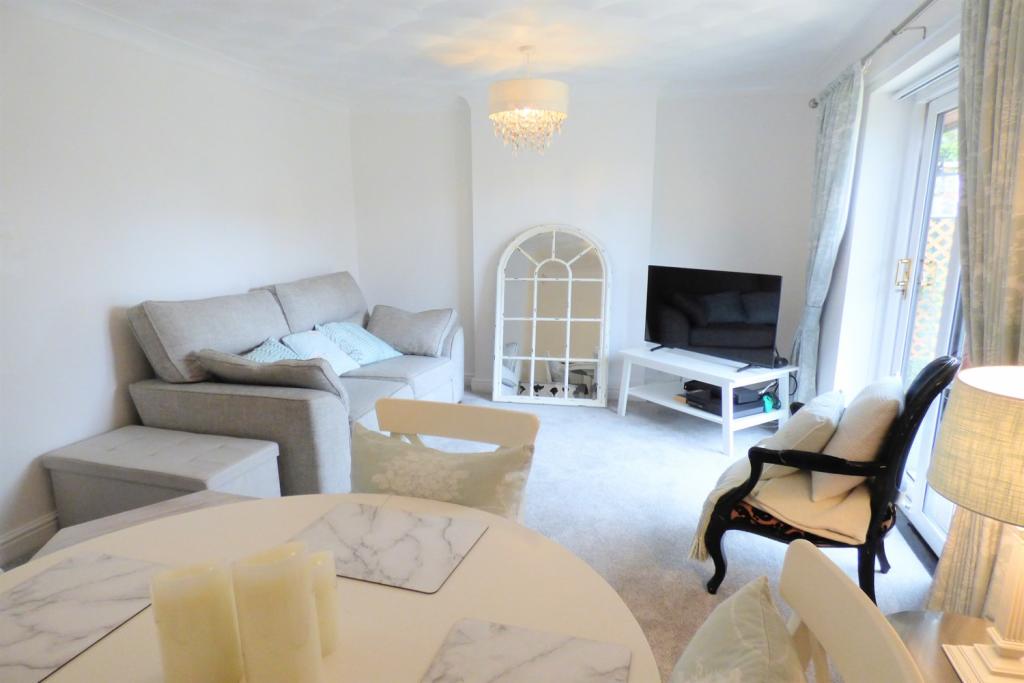 Lounge Dining Room