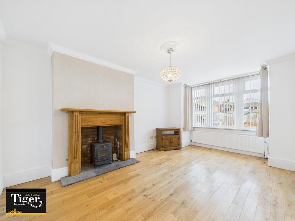 CAM02176G0-PR0509...