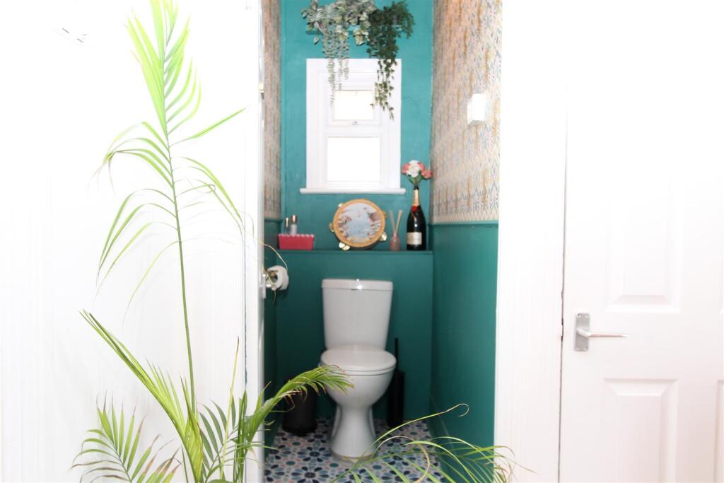Cloakroom.JPG