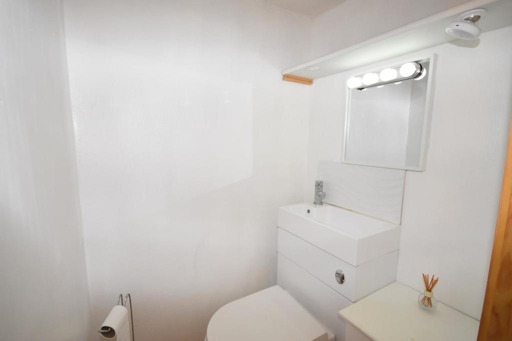 En suite w.c.
