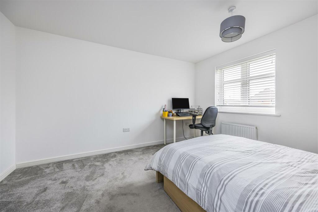 1 Foster Close, Emsworth-PorticoMarketing-Nexa-01.