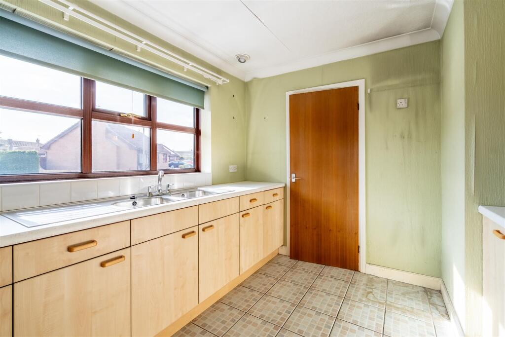 manor farm close-10.jpg