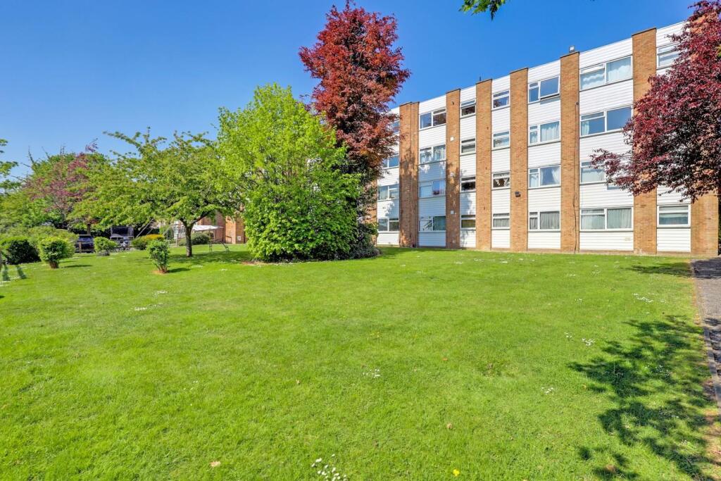 14-71bdJHPropWpen - 8 Benwick Court -40-medium.JPG