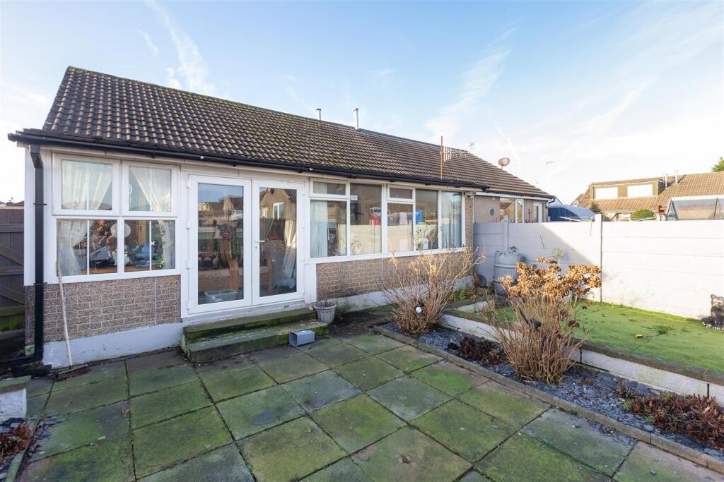 28 HAWKESHEAD DRIVE-11.jpg