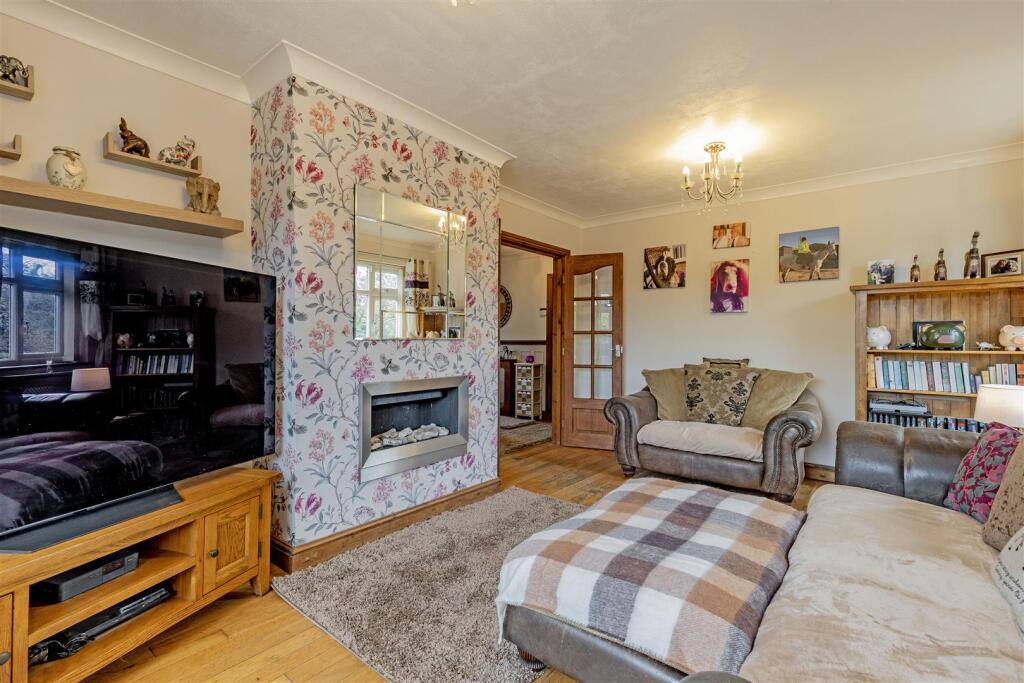 Reception Room-3.jpg