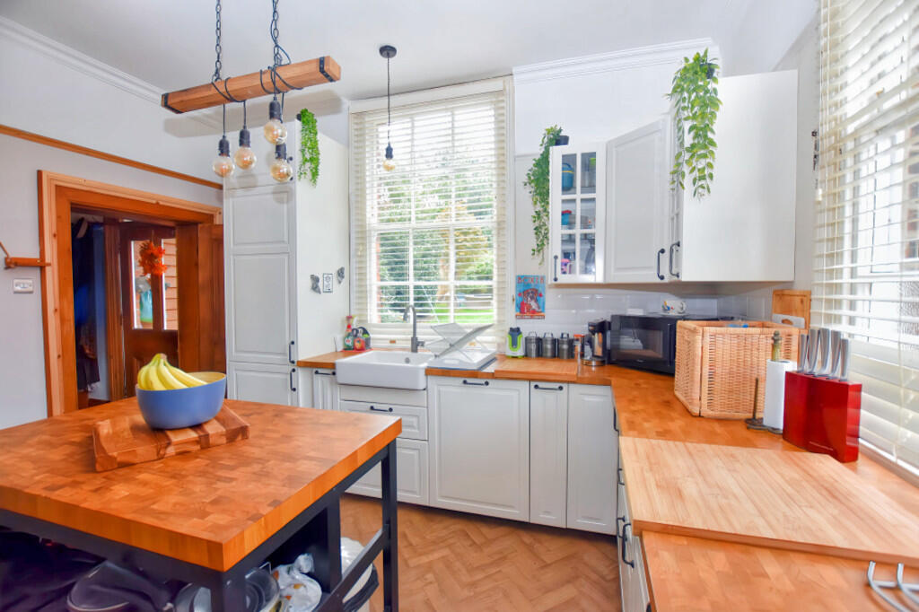 Kitchen 1