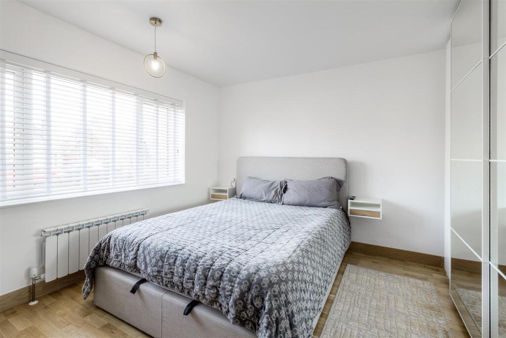 90 Oakway [HIGHres] 007.jpg