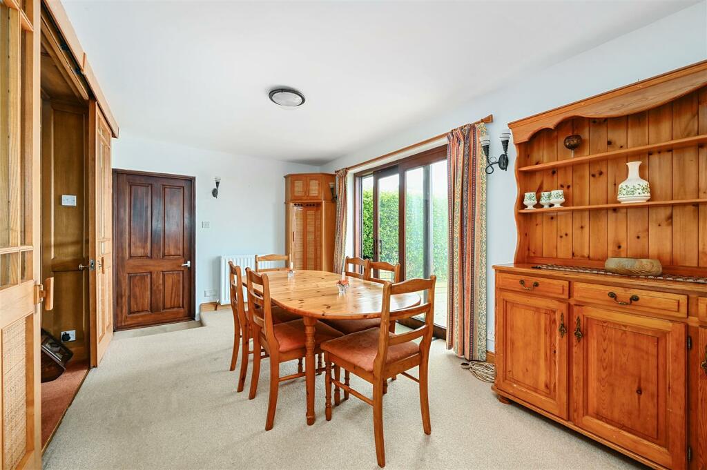 WARREN ROAD - TN354AG (5).jpg