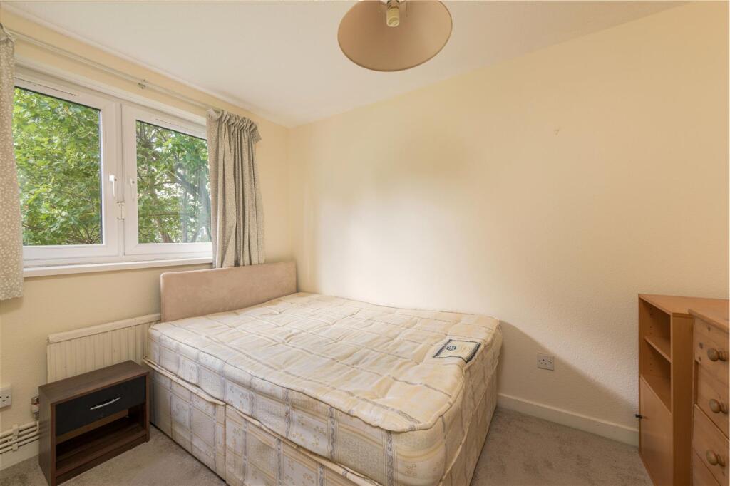 23 Ericcson Close Bed 3-.jpg