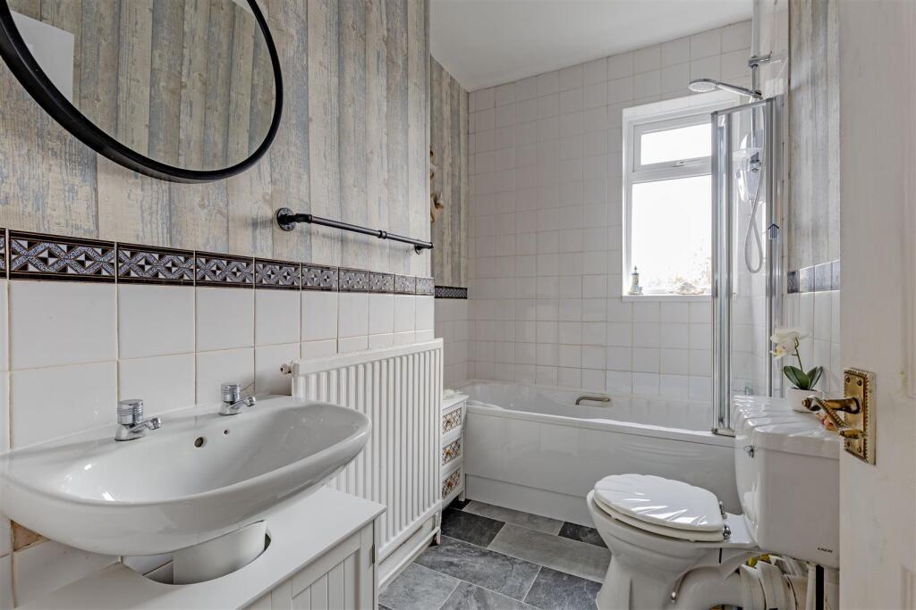 Bathroom-1.jpg
