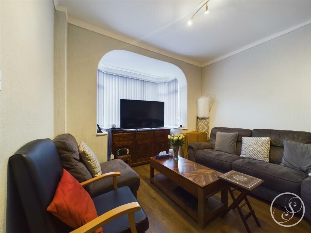 Sitting/Dining Room