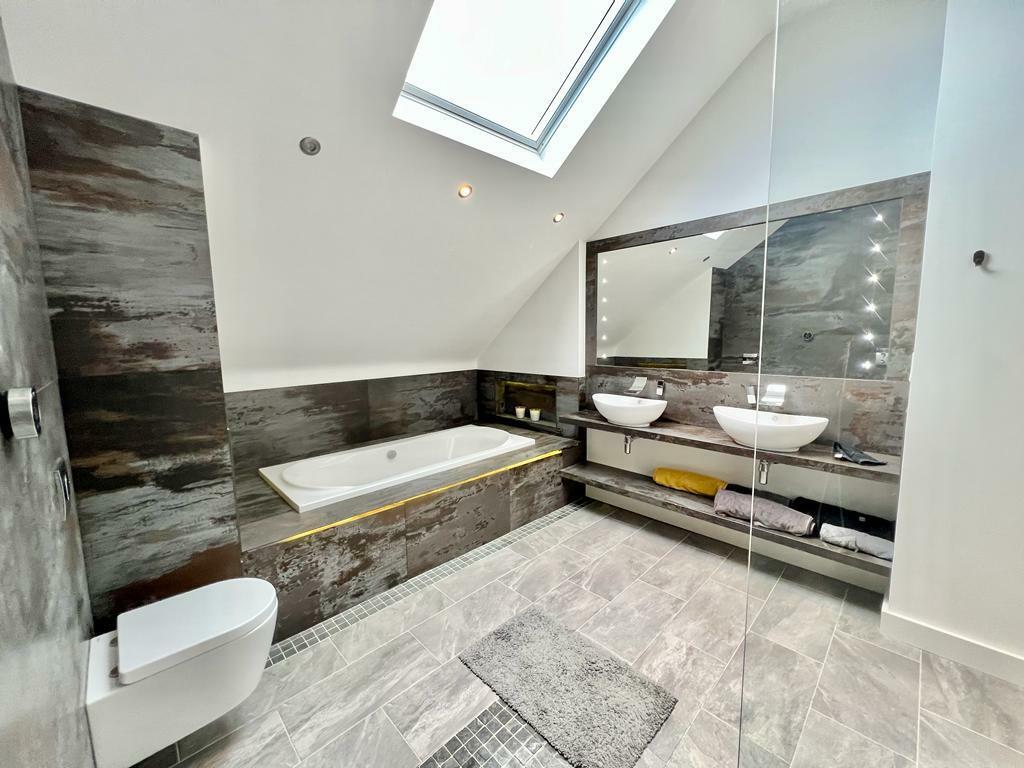 PHOTO-2023-05-08-21-40-22 (5).jpg