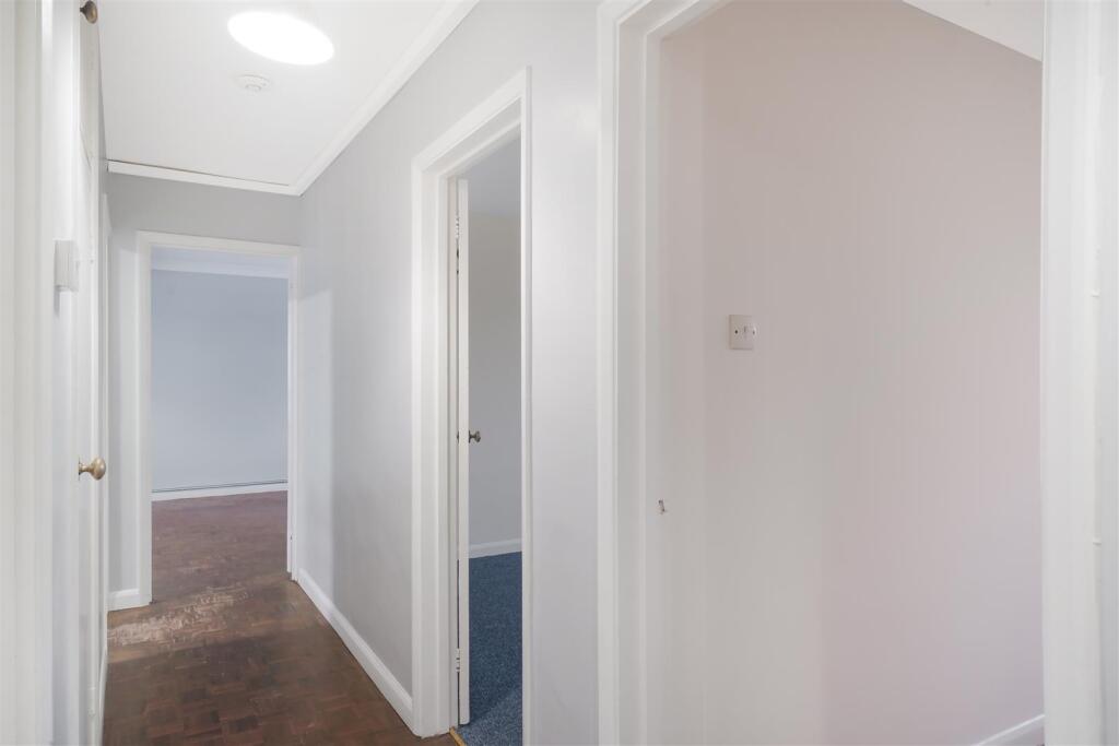 5 Cambridge Court, Harrowdene Road - H336UrvBc8bwT