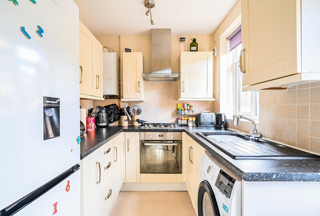 1376873-4-6911f59...