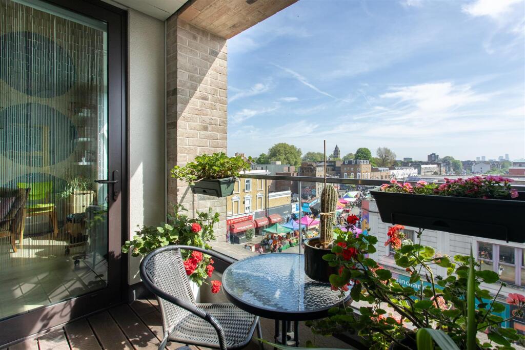 Kingsland High Street-7.jpg