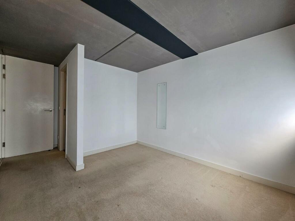 Main Bedroom Aspect 2