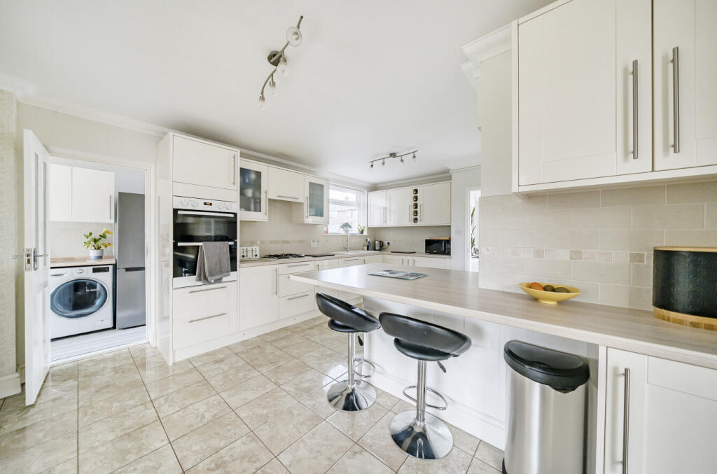 1363272-23-68e7df...