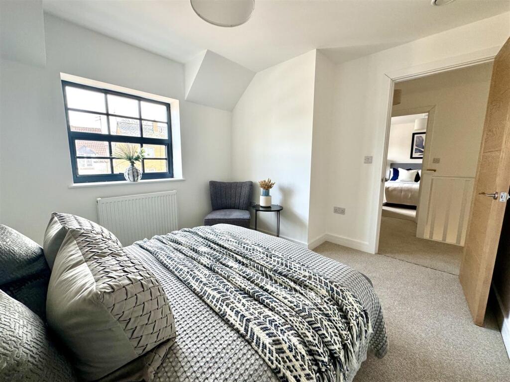 BEDROOM 3